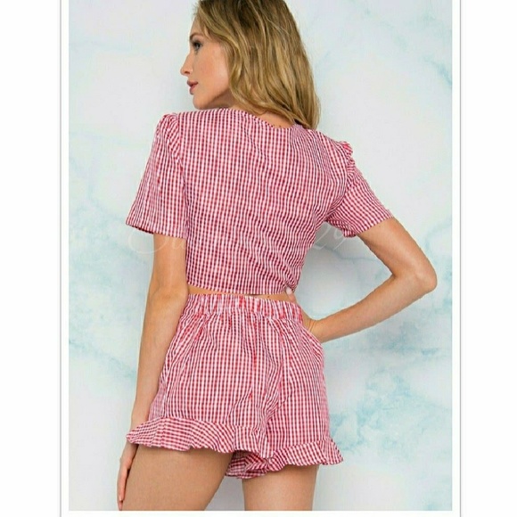 🆕RED&WHITE GINGHAM PLAID CROPTOP& SHORTS (2+ SET) - Picture 6 of 8